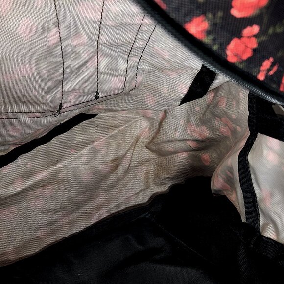 Jansport Floral Black Backpack with Red Roses | Stylish & Durable - Picture 7 of 8